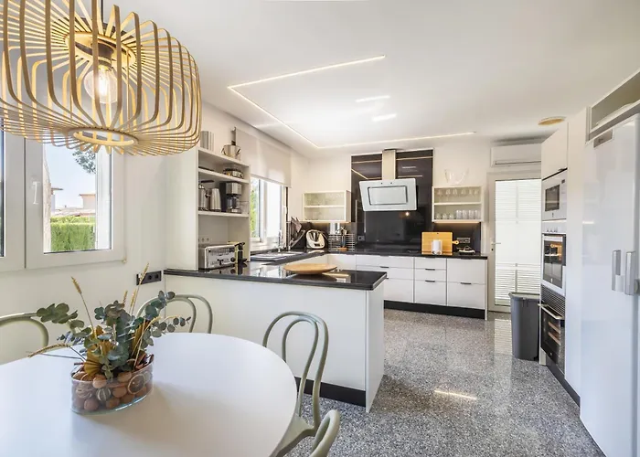 بيت للعطل Pedro, Llenaire