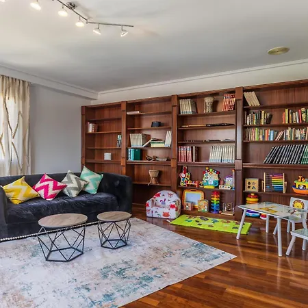 Pedro, Llenaire Tatil Evi *