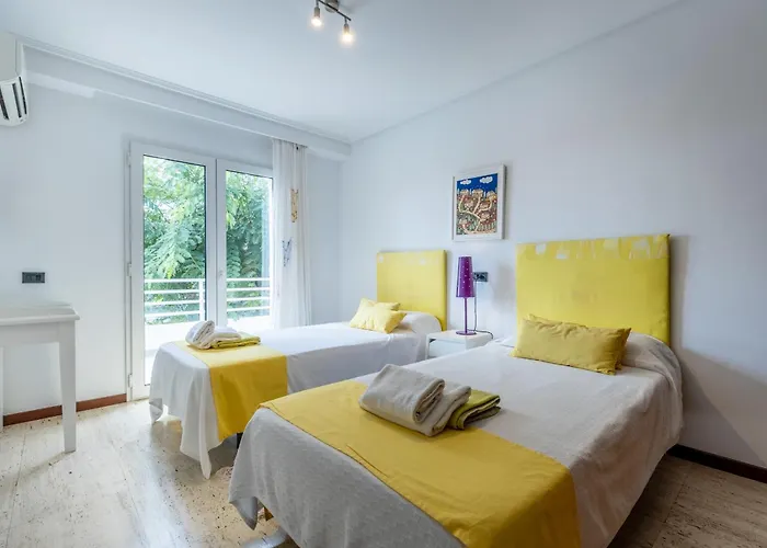 Tatil Evi Pedro, Llenaire