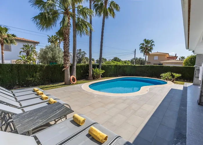 Pedro, Llenaire 度假居 波连萨港